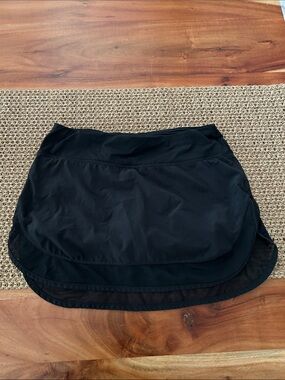 Lululemon Rare Hotty Hot Black Skirt sz 4
